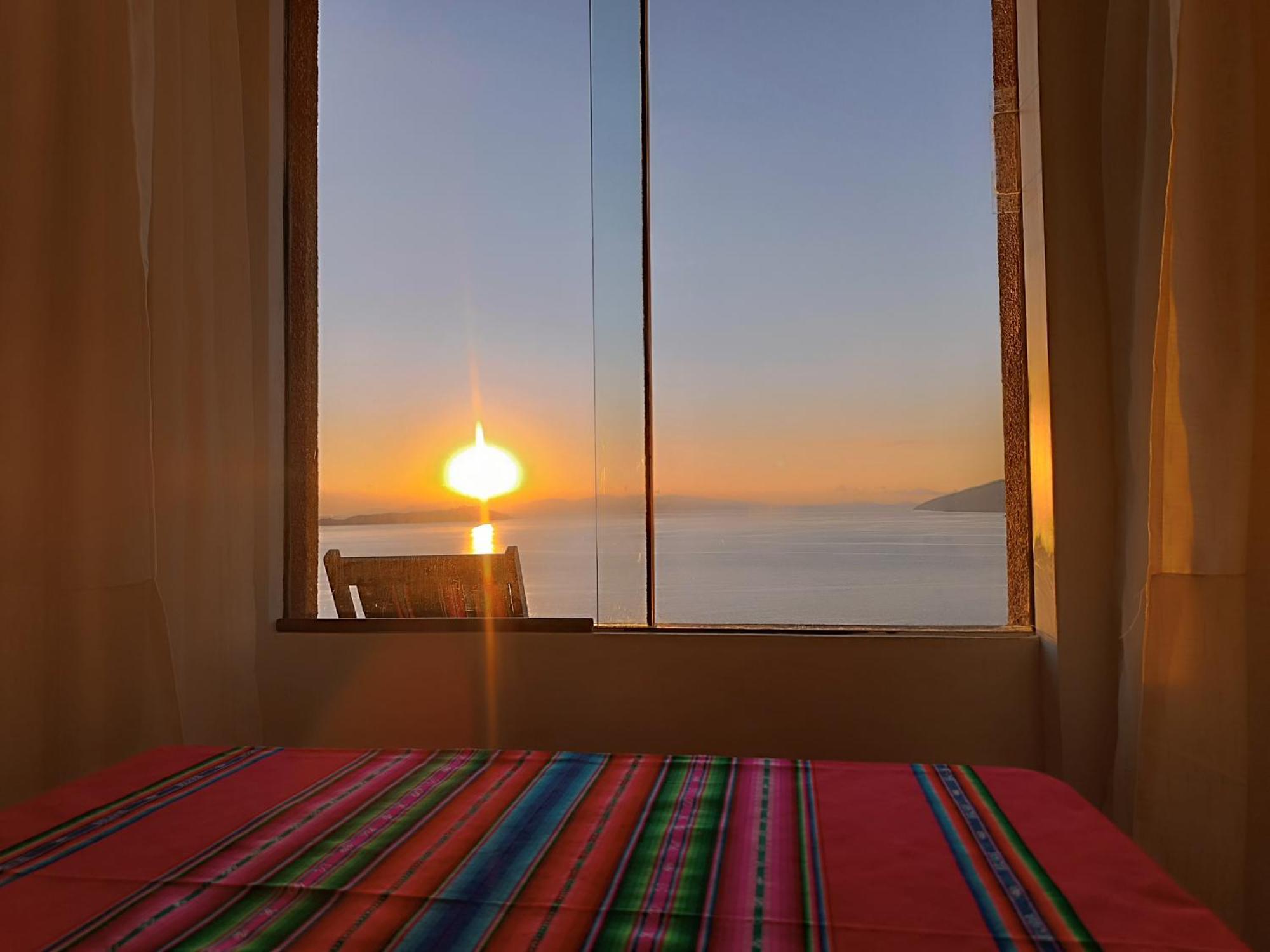 Sol Y Luna - Isla Del Sol Comunidad Yumani Ruang foto